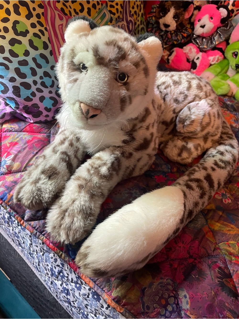 Jaag snow leopard plush